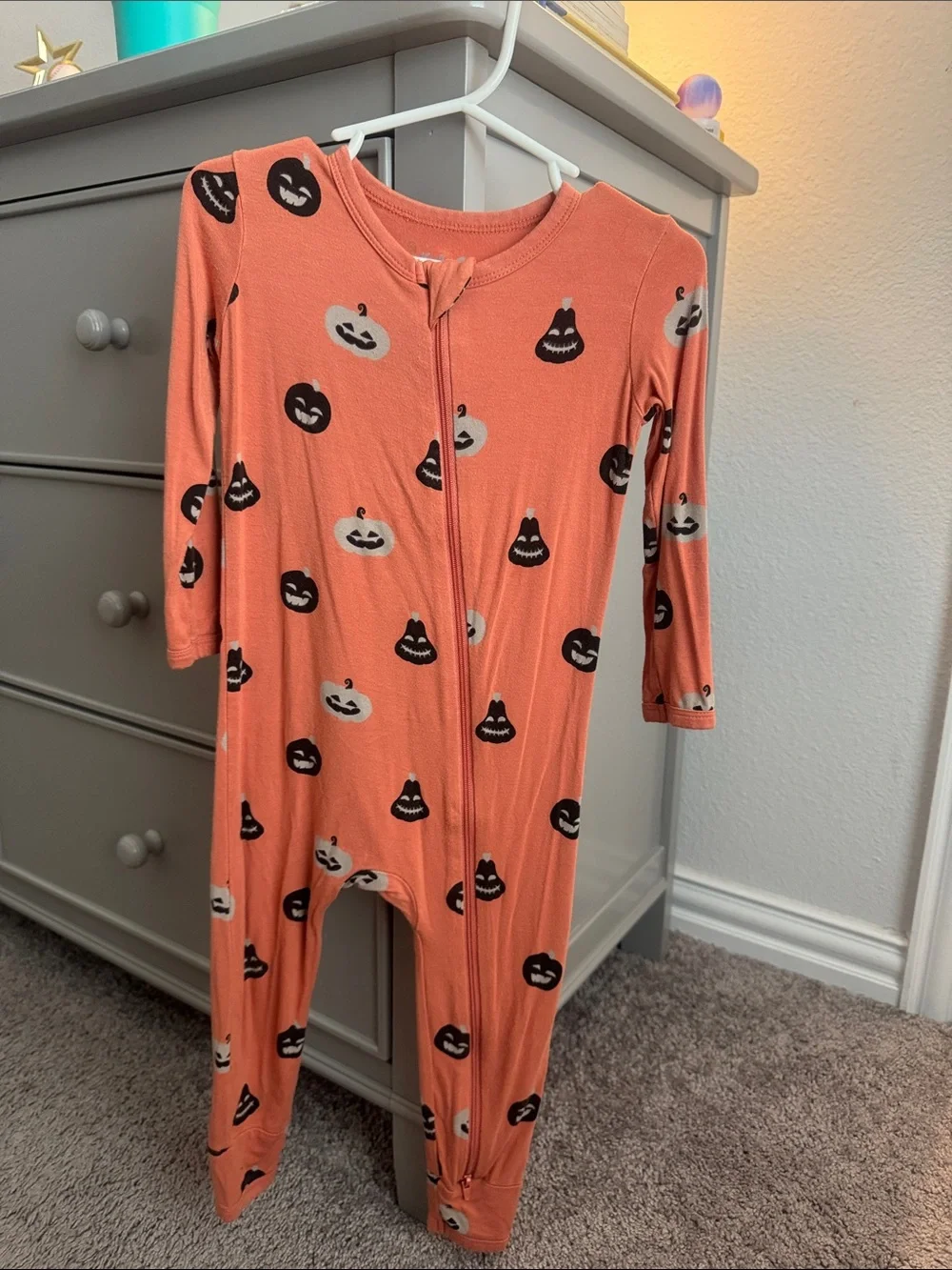 Kyte BABY Orange Pumpkin Print Zipper Romper